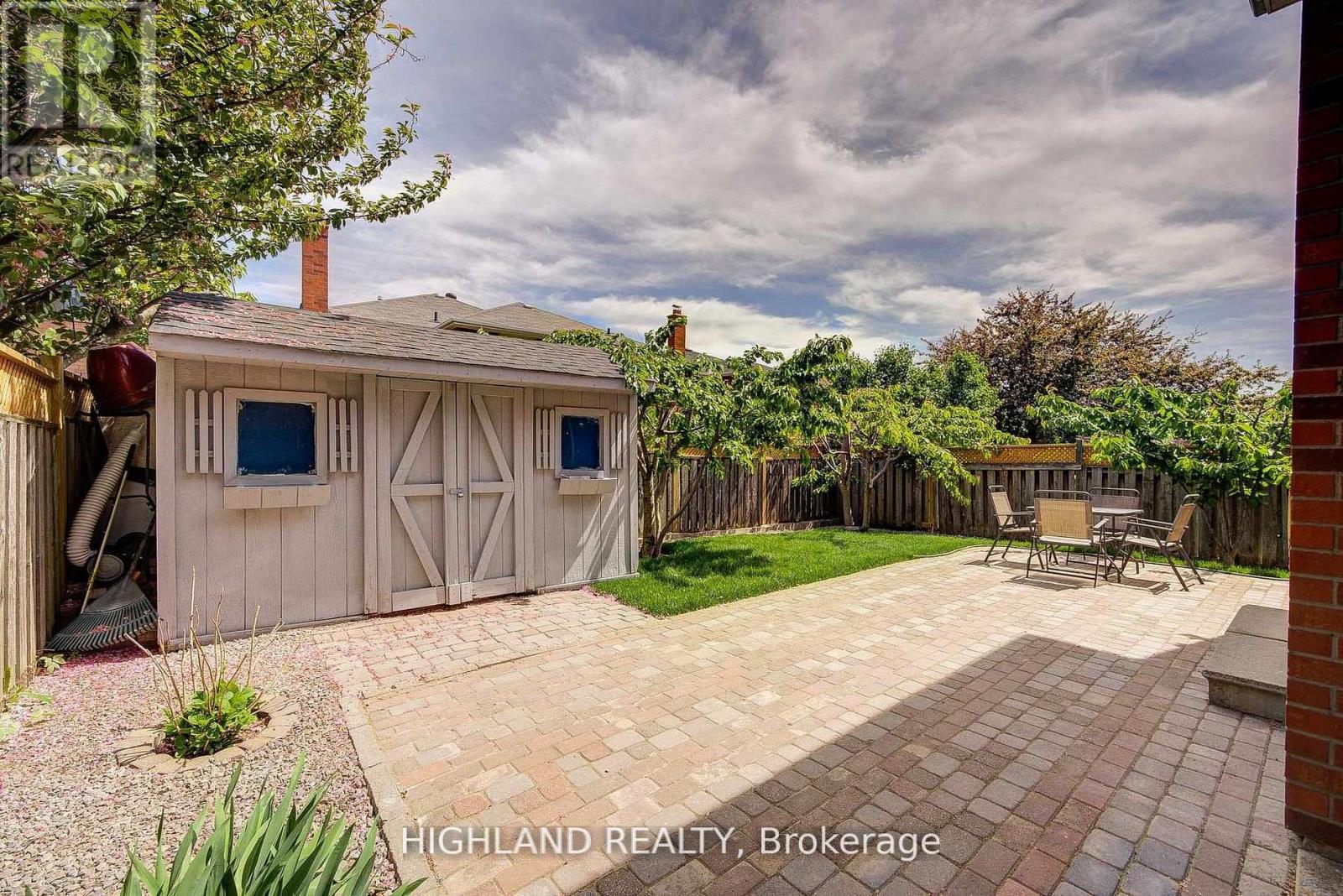 4781 Crystal Rose Drive, Mississauga, Ontario  L5V 1G9 - Photo 24 - W12932076