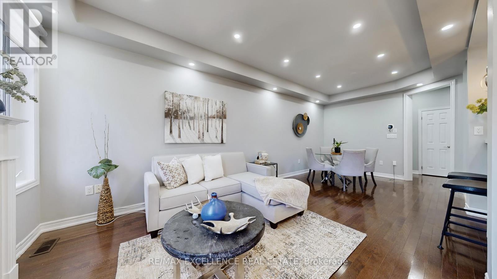 25 Vinewood Road, Caledon, Ontario  L7C 1A9 - Photo 7 - W12932086