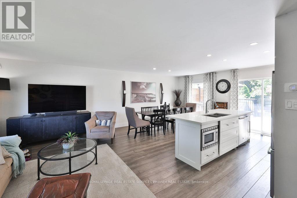 1404 Lewisham Drive, Mississauga, Ontario  L5J 3R3 - Photo 11 - W12932098