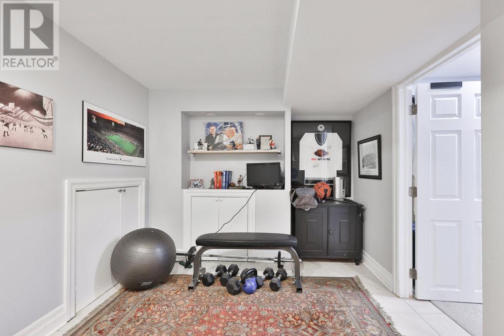 1404 Lewisham Drive, Mississauga, Ontario  L5J 3R3 - Photo 29 - W12932098