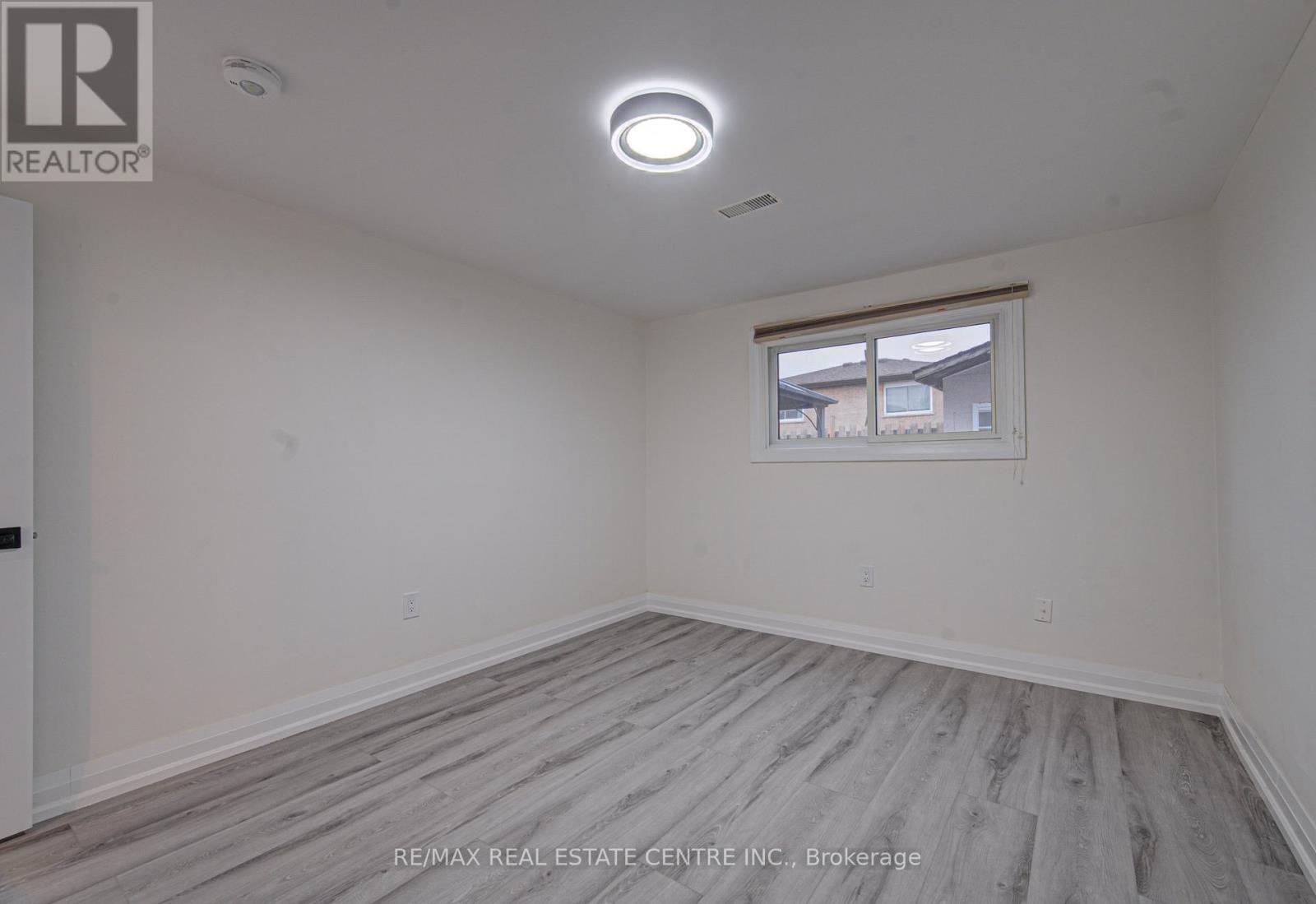 383 Rexford Drive, Hamilton, Ontario  L8W 2M4 - Photo 14 - X12932028