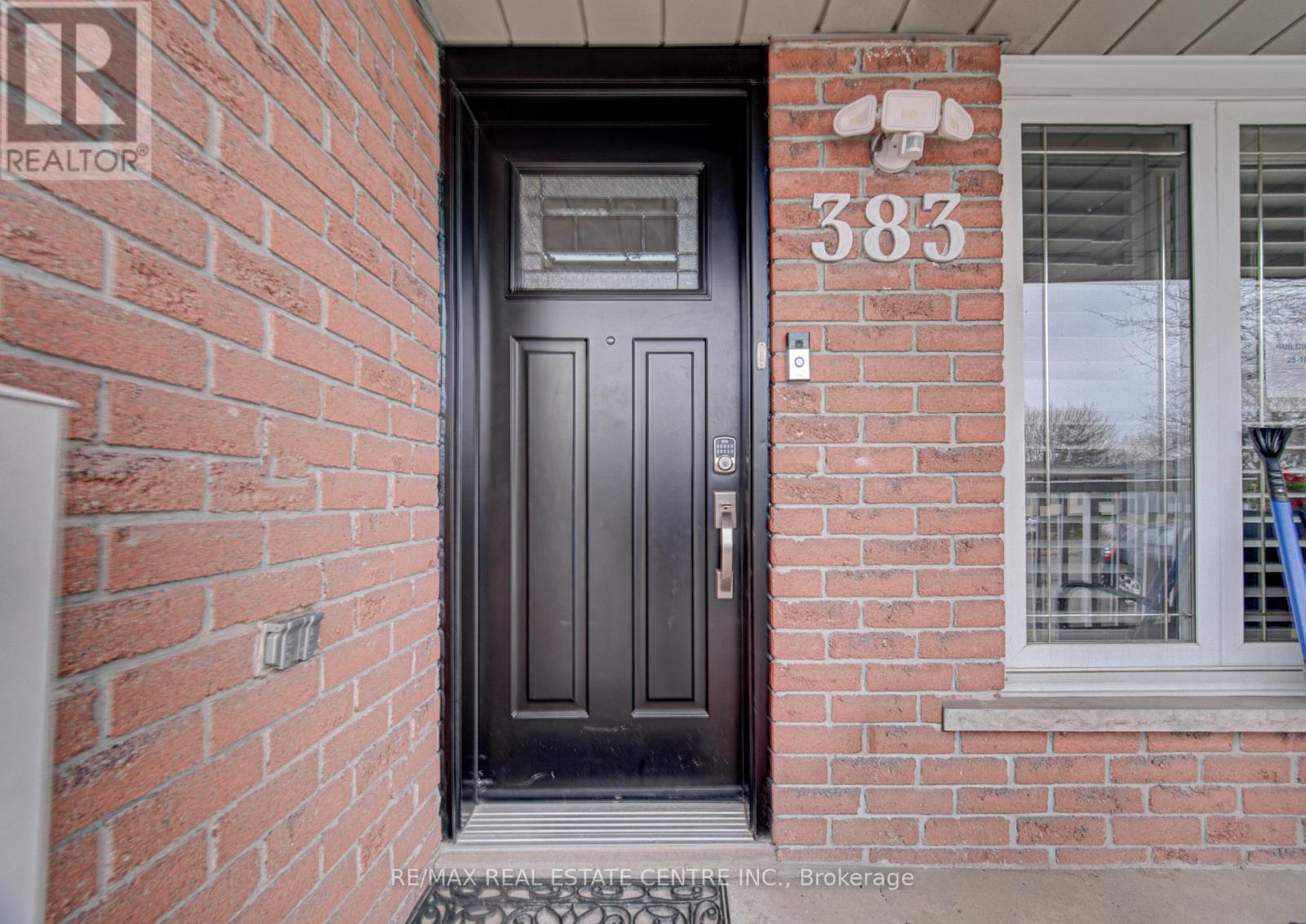 383 Rexford Drive, Hamilton, Ontario  L8W 2M4 - Photo 4 - X12932028