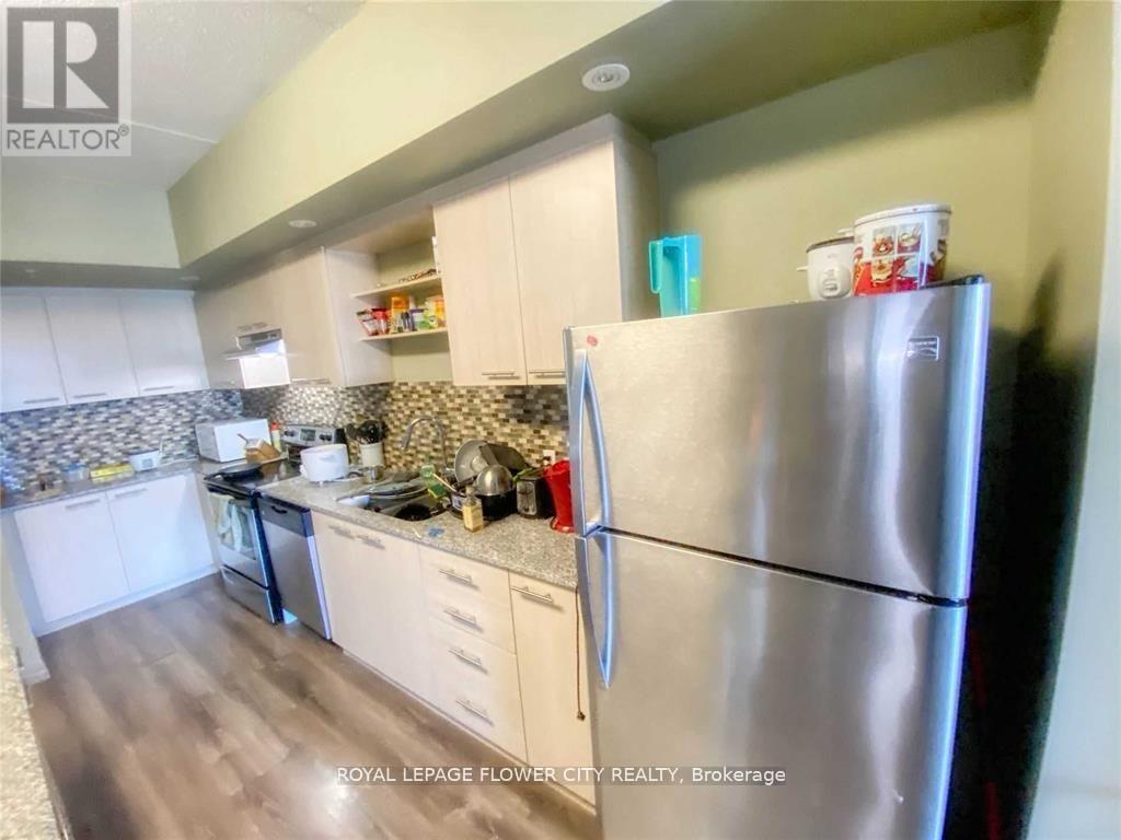 703 - 8 Hickory Street, Waterloo, Ontario  N2L 3H6 - Photo 3 - X12932102