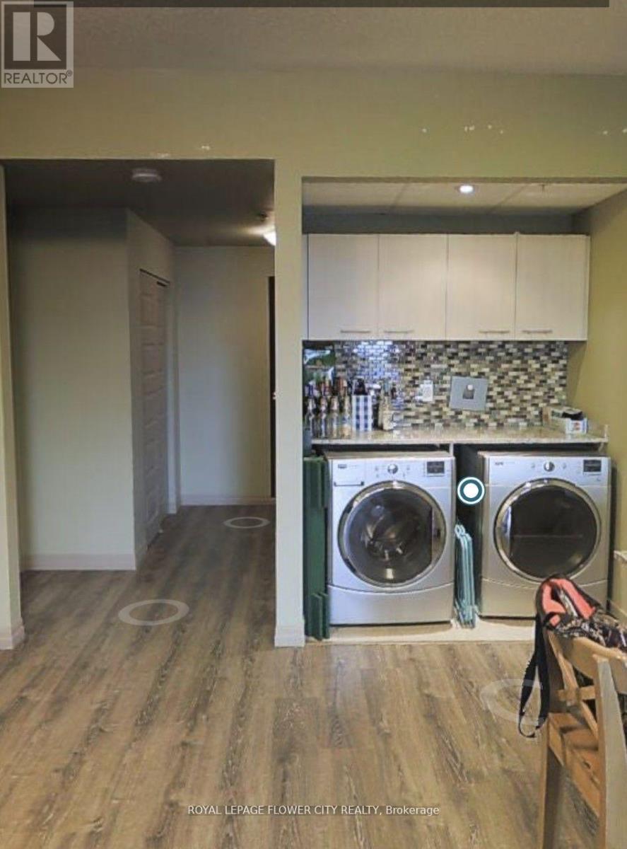 703 - 8 Hickory Street, Waterloo, Ontario  N2L 3H6 - Photo 9 - X12932102