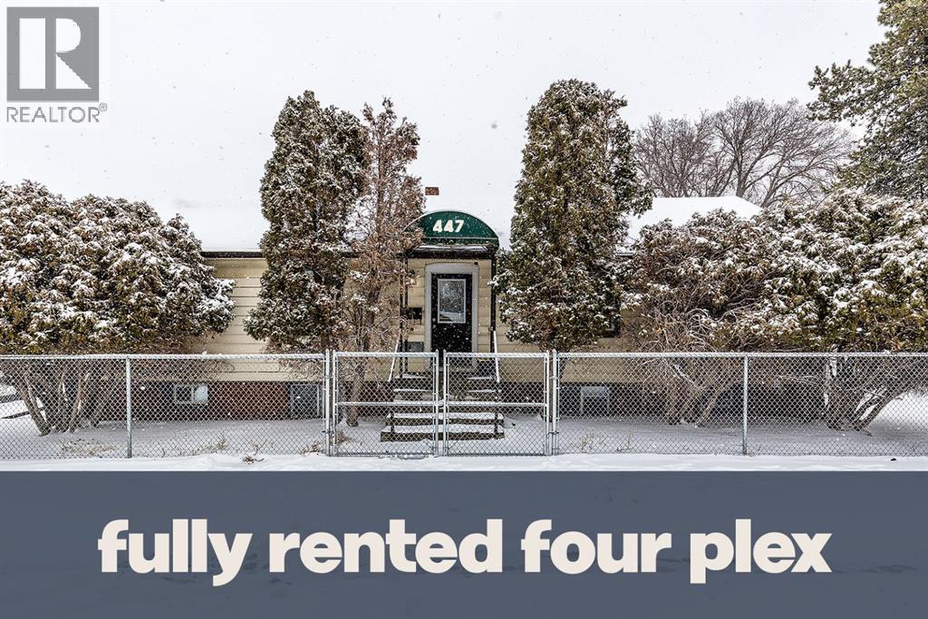 447 Allowance Avenue Se, Medicine Hat, Alberta  T1A 3E1 - Photo 1 - A2292468
