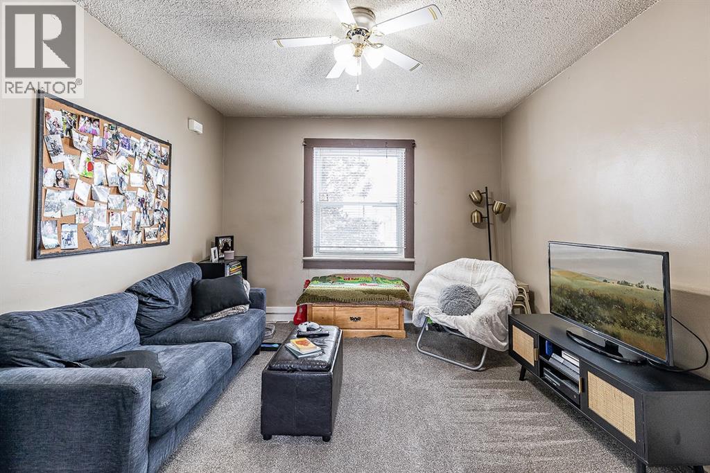 447 Allowance Avenue Se, Medicine Hat, Alberta  T1A 3E1 - Photo 6 - A2292468