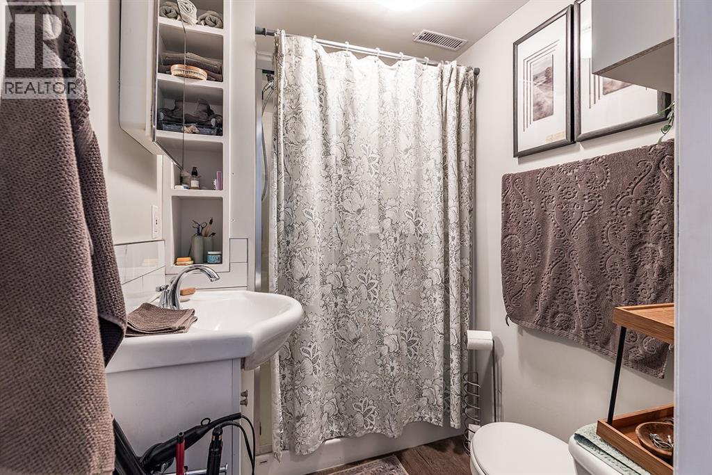 447 Allowance Avenue Se, Medicine Hat, Alberta  T1A 3E1 - Photo 28 - A2292468