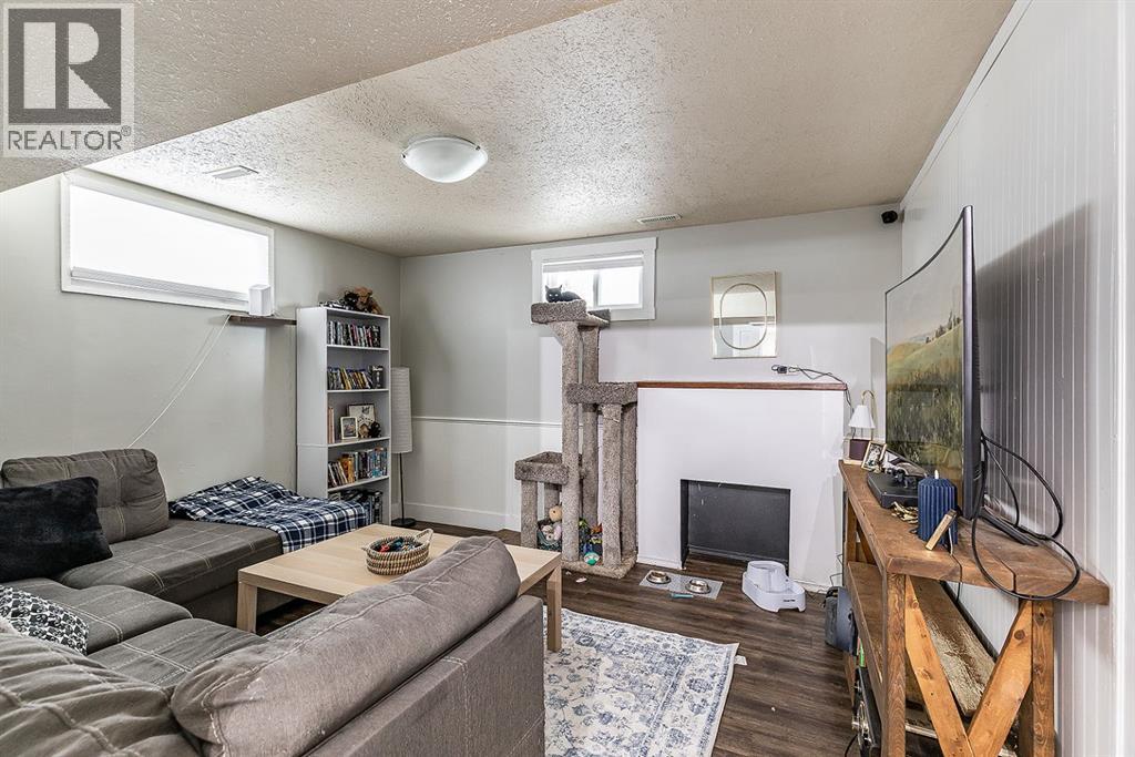 447 Allowance Avenue Se, Medicine Hat, Alberta  T1A 3E1 - Photo 37 - A2292468