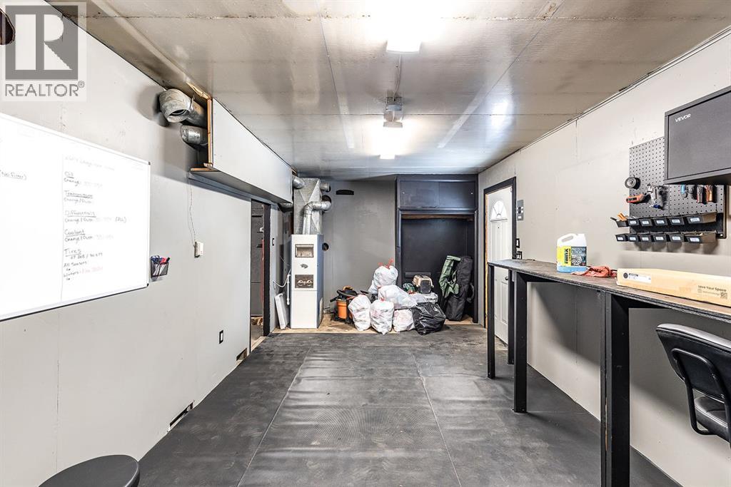 447 Allowance Avenue Se, Medicine Hat, Alberta  T1A 3E1 - Photo 46 - A2292468