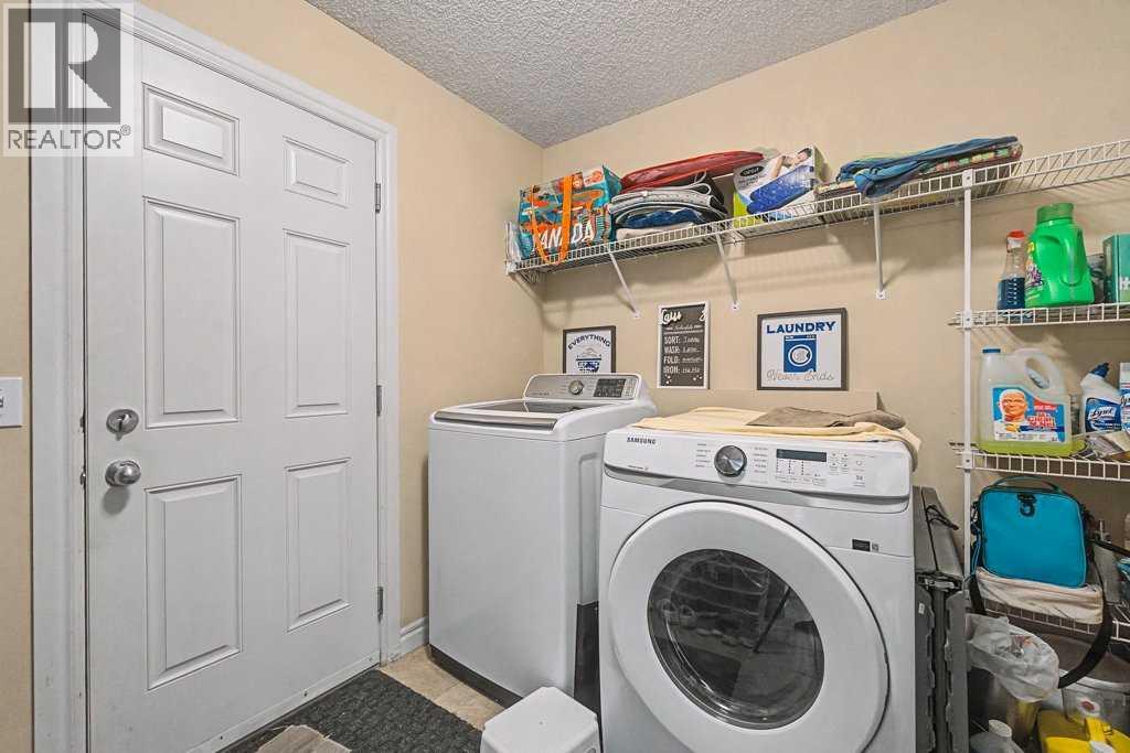 284 Hawkmere View, Chestermere, Alberta  T1X 1T7 - Photo 11 - A2287875