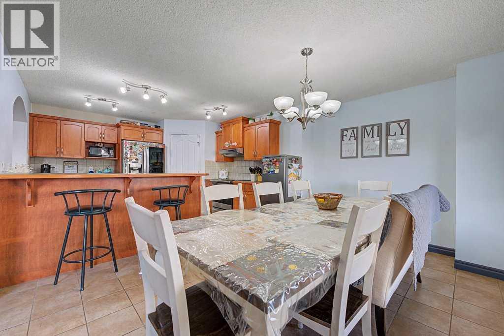 284 Hawkmere View, Chestermere, Alberta  T1X 1T7 - Photo 21 - A2287875