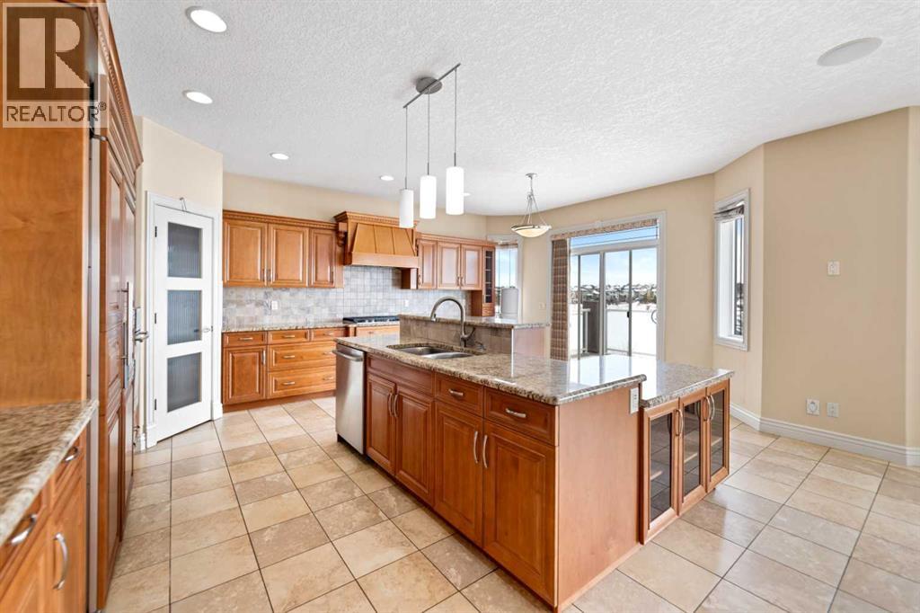 28 Panatella Manor NW, Calgary, Alberta  T3K 0A7 - Photo 18 - A2293483