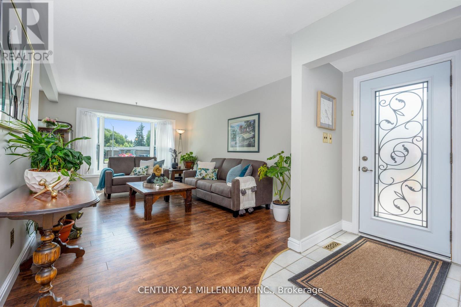 20 Dunblaine Crescent, Brampton, Ontario  L6T 3H2 - Photo 4 - W12897572