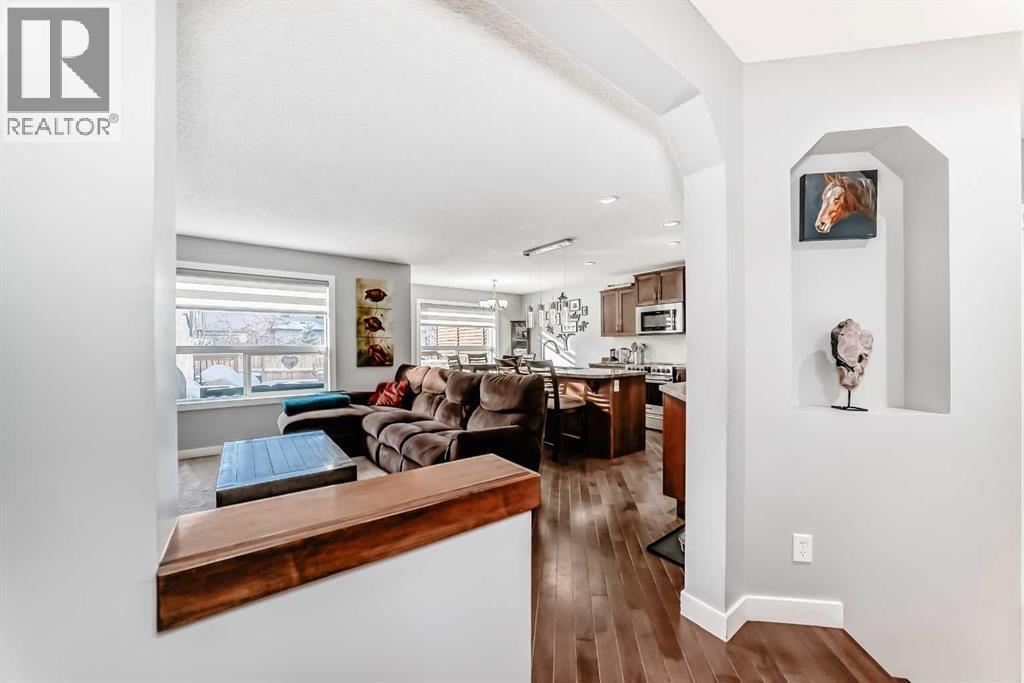 562 New Brighton Drive Se, Calgary, Alberta  T2Z 0N8 - Photo 5 - A2275887