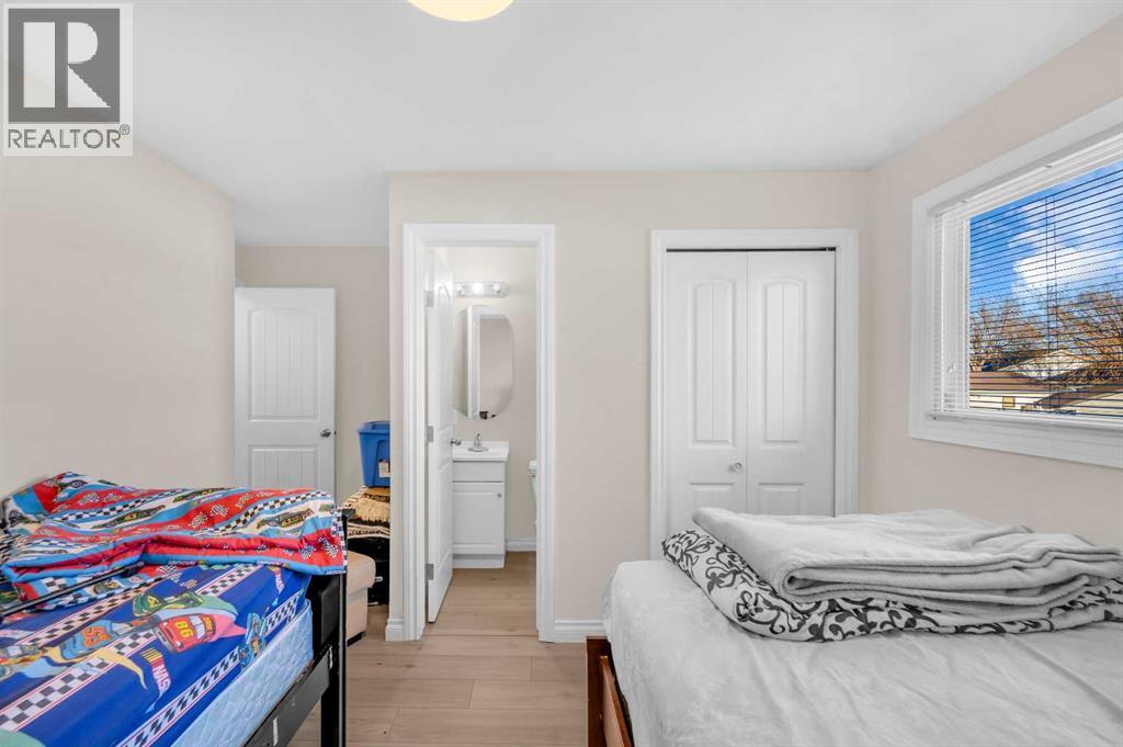 48 Faldale Close NE, Calgary, Alberta  T3J 1V9 - Photo 10 - A2292584