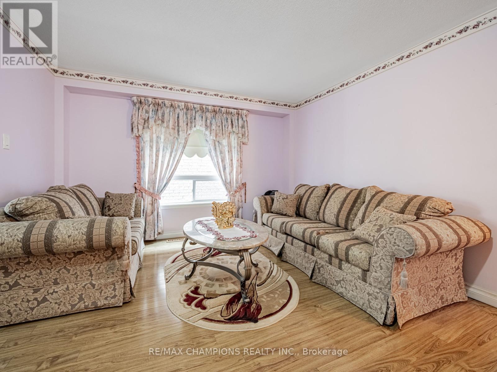 14 Miramar Street, Brampton, Ontario  L6R 2S7 - Photo 8 - W12826822