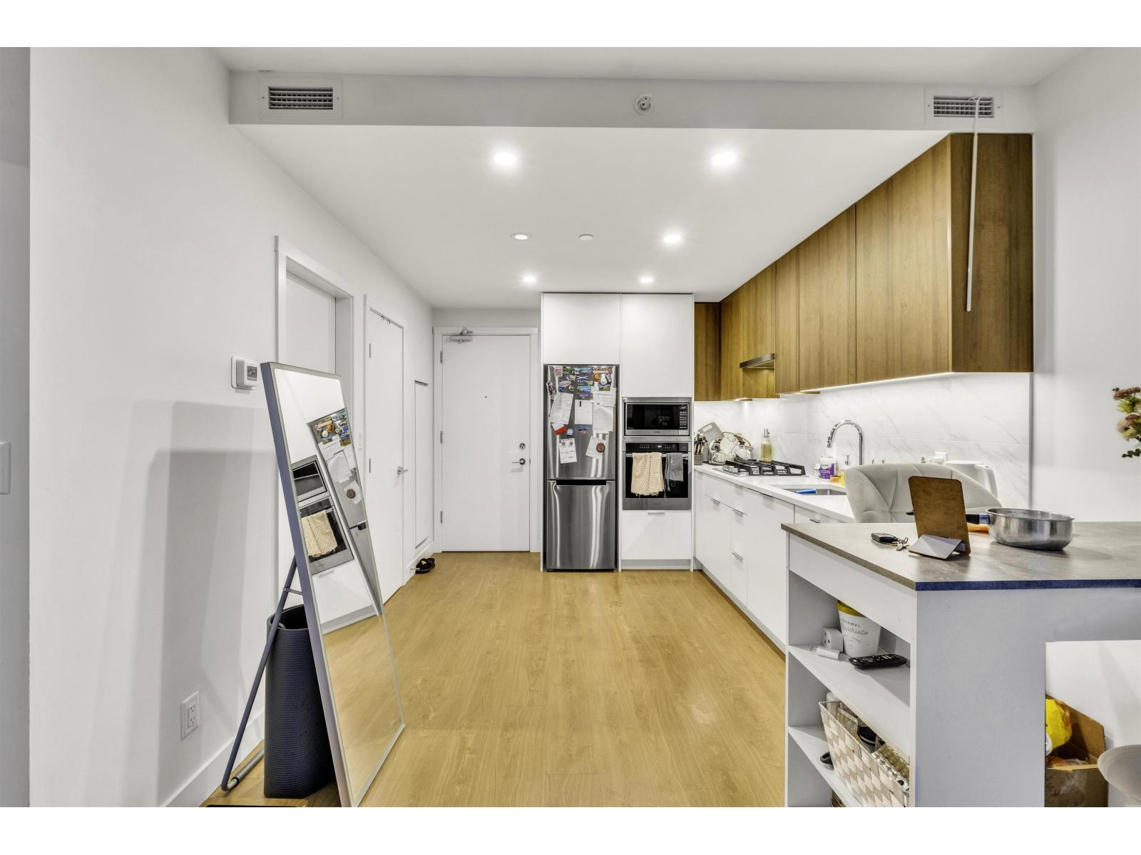 2006 13359 Old Yale Road, Surrey, British Columbia V3T 0S4 - Photo 11 - R3103019