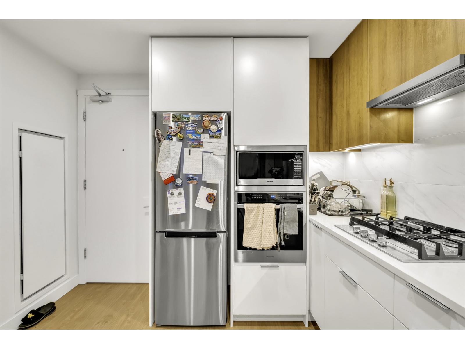 2006 13359 Old Yale Road, Surrey, British Columbia V3T 0S4 - Photo 14 - R3103019