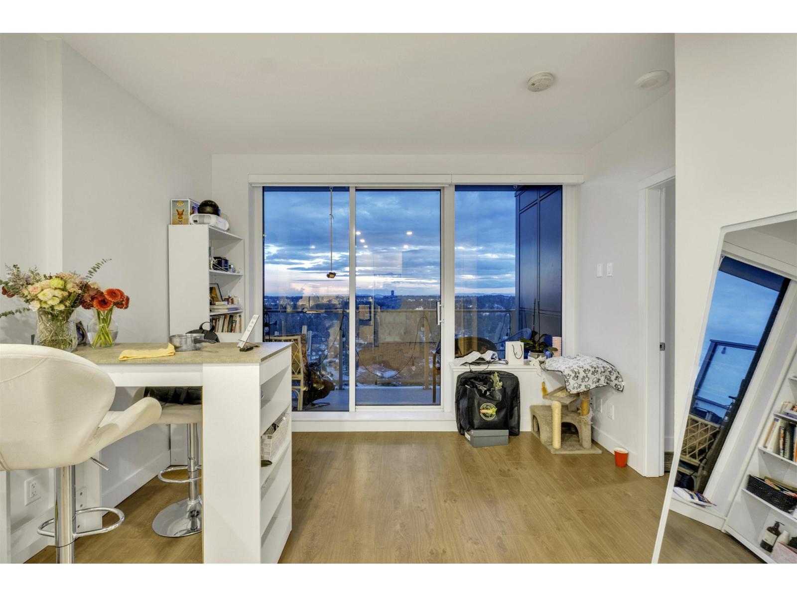 2006 13359 Old Yale Road, Surrey, British Columbia V3T 0S4 - Photo 12 - R3103019