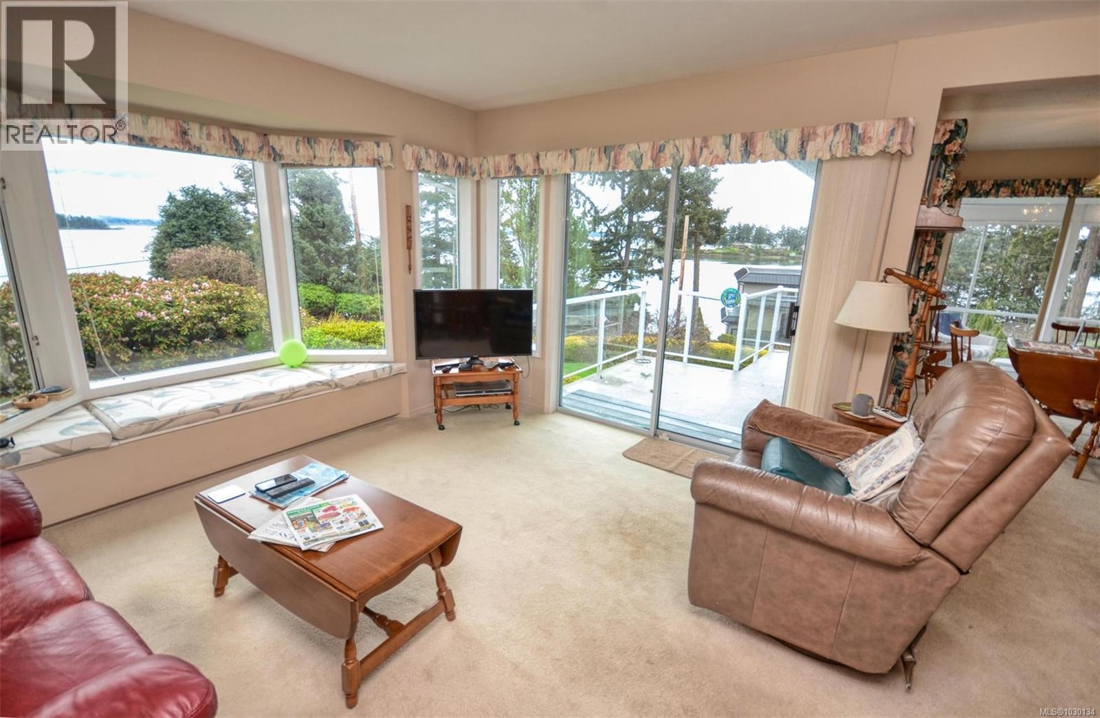 10502 Jocelyn Pl, Sidney, British Columbia  V8L 2P5 - Photo 6 - 1030134