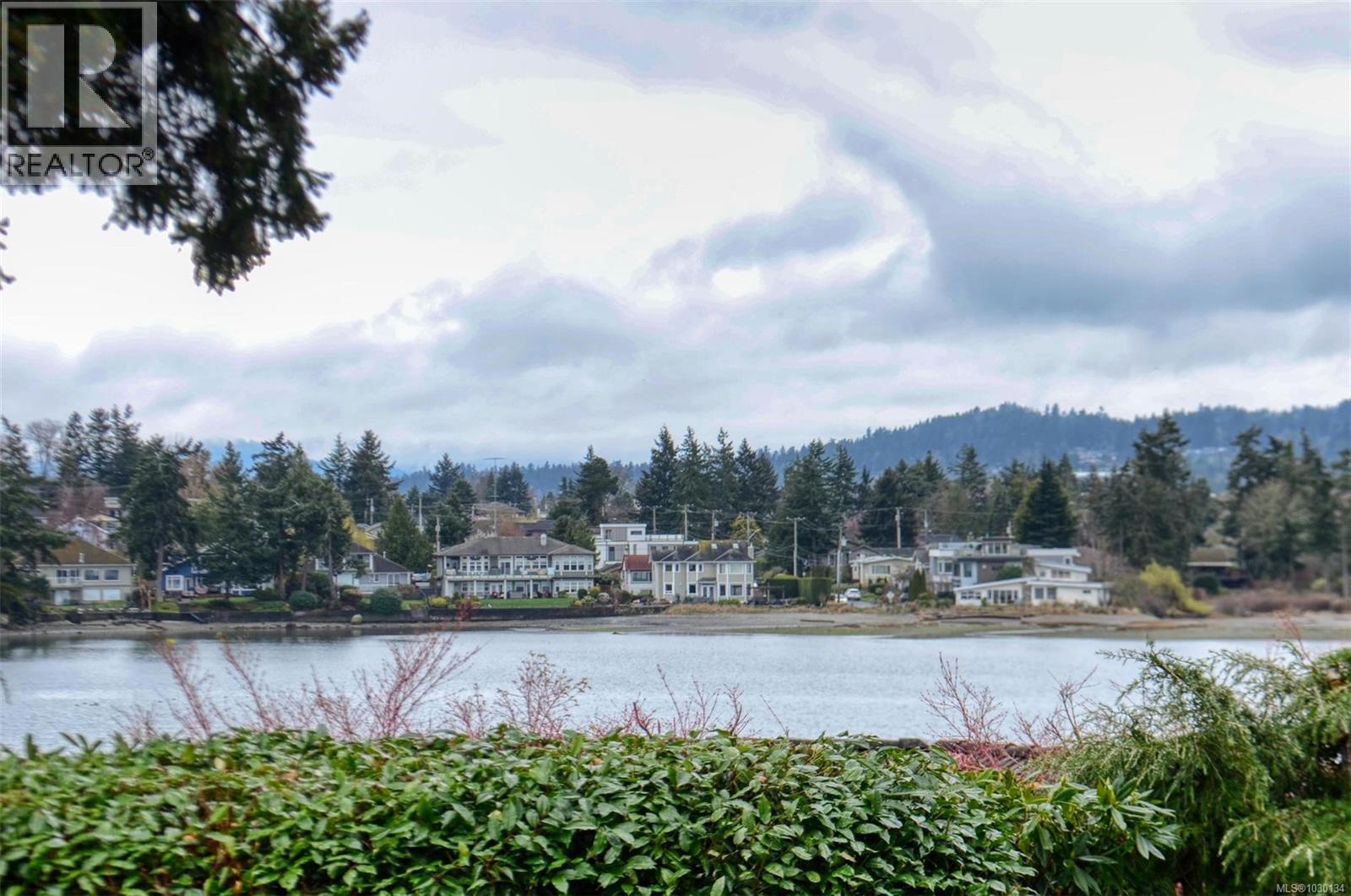 10502 Jocelyn Pl, Sidney, British Columbia  V8L 2P5 - Photo 7 - 1030134