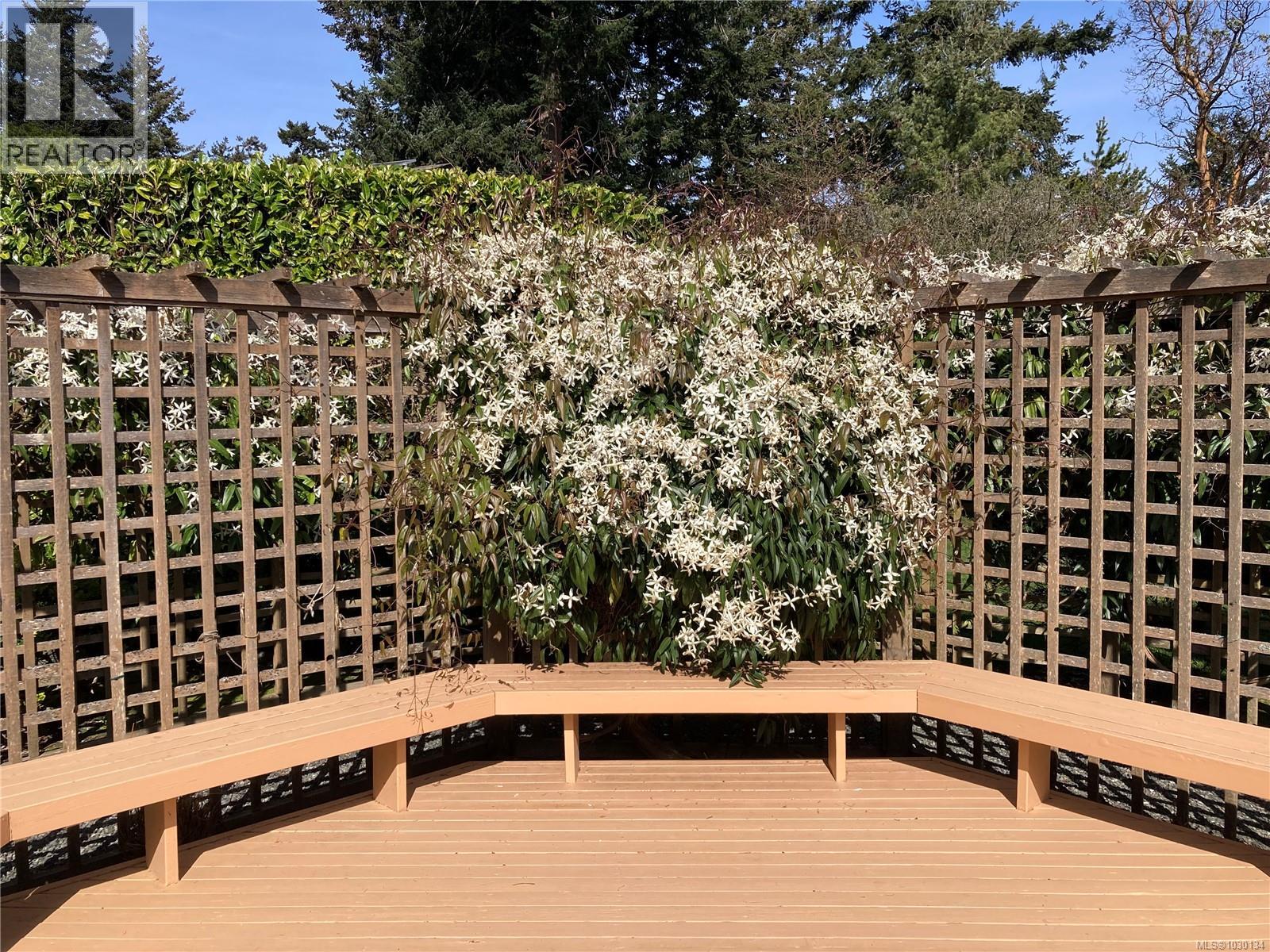 10502 Jocelyn Pl, Sidney, British Columbia  V8L 2P5 - Photo 65 - 1030134