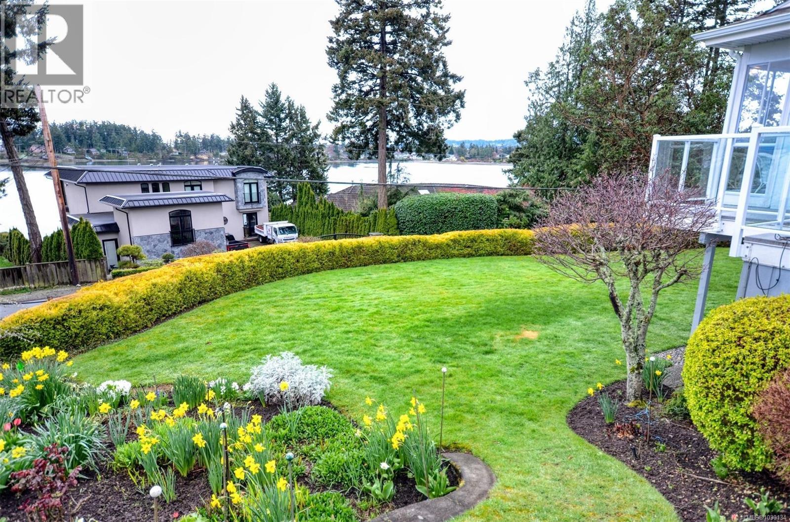 10502 Jocelyn Pl, Sidney, British Columbia  V8L 2P5 - Photo 47 - 1030134