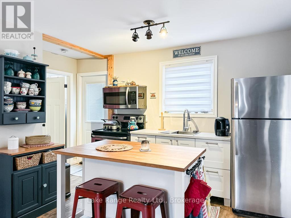 111 Sunrise Avenue W, Huron-Kinloss, Ontario  N0G 2R0 - Photo 16 - X12932144