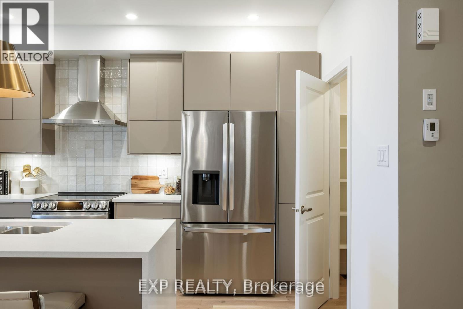 443 Haresfield Court, Ottawa, Ontario  K4M 0B6 - Photo 8 - X12932126