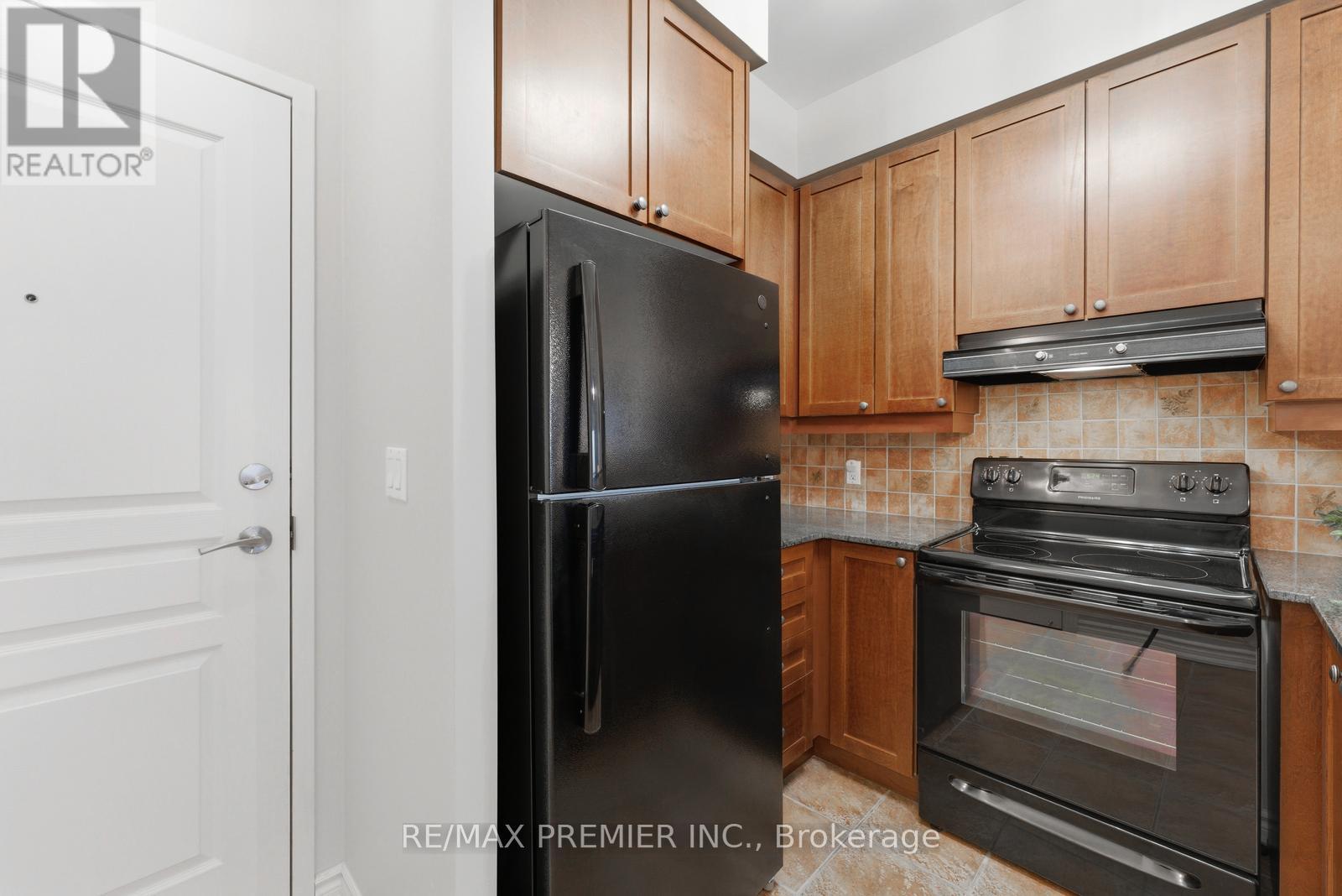 Ph20 - 16 Dallimore Circle, Toronto, Ontario  M3C 4C4 - Photo 13 - C12932146