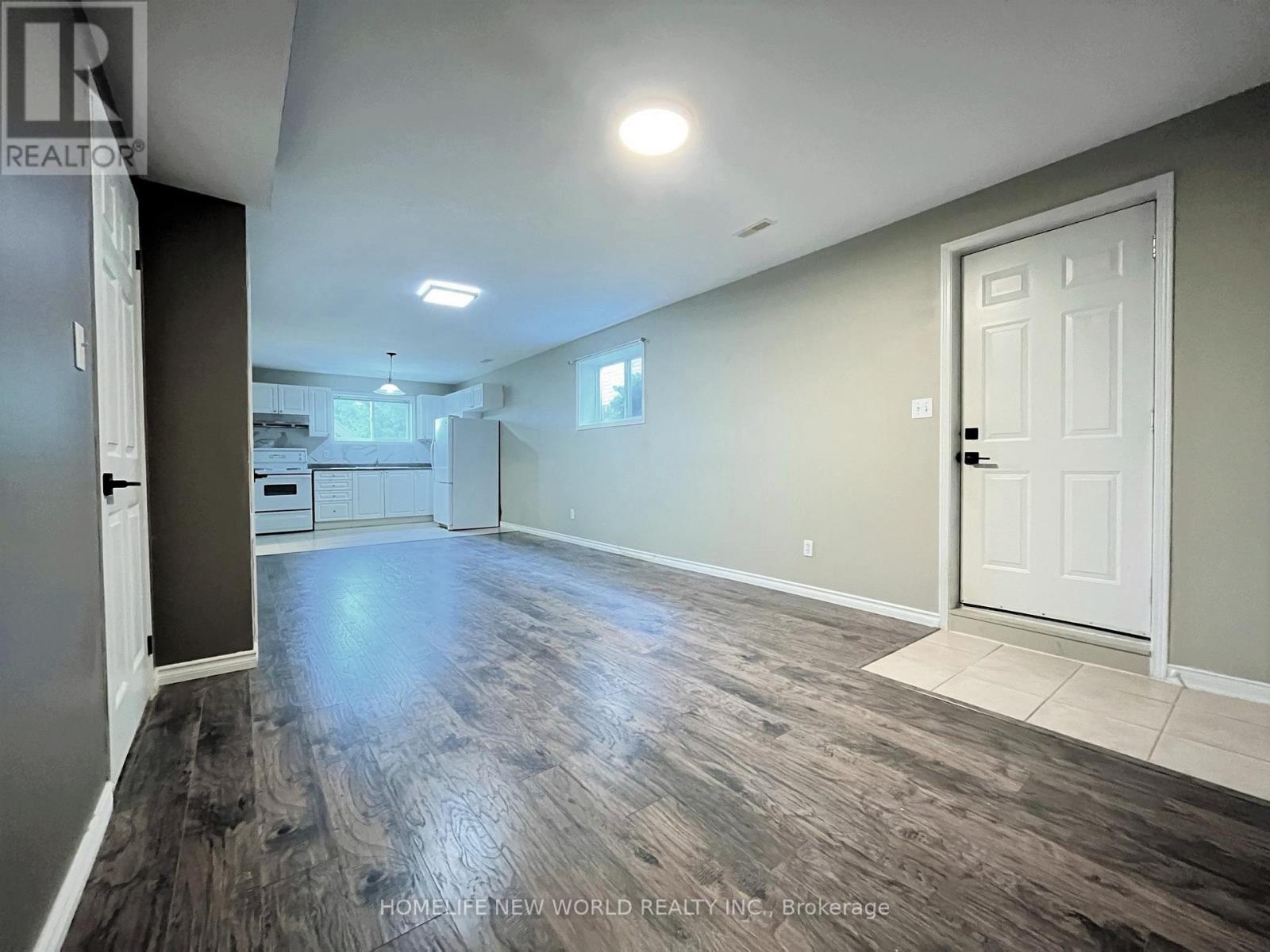 5 Golden Eagle Way, Barrie (Little Lake), Ontario  L4M 6P4 - Photo 7 - S12932112