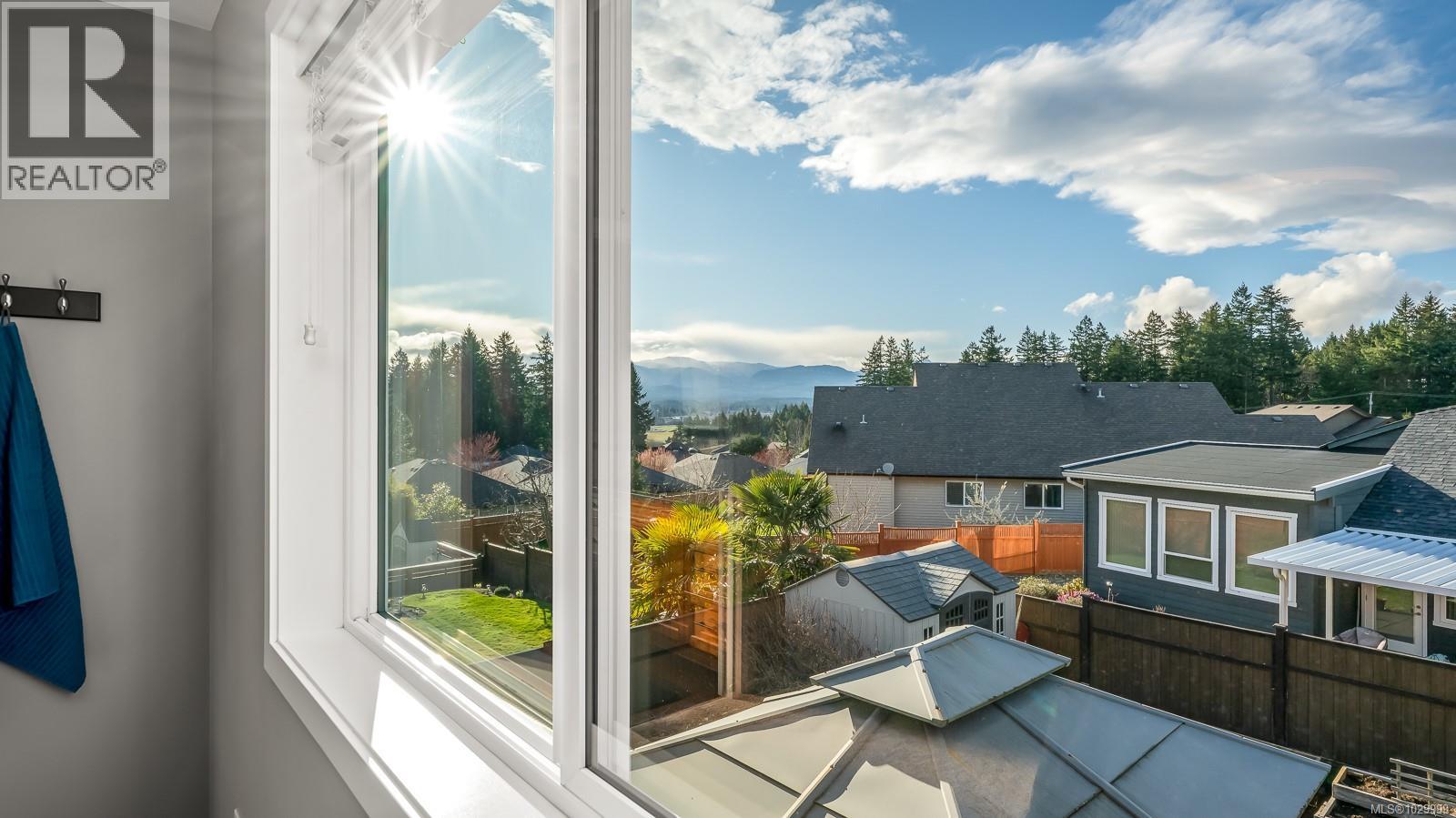 560 Spitfire Dr, Comox, British Columbia  V9M 0A6 - Photo 18 - 1029999