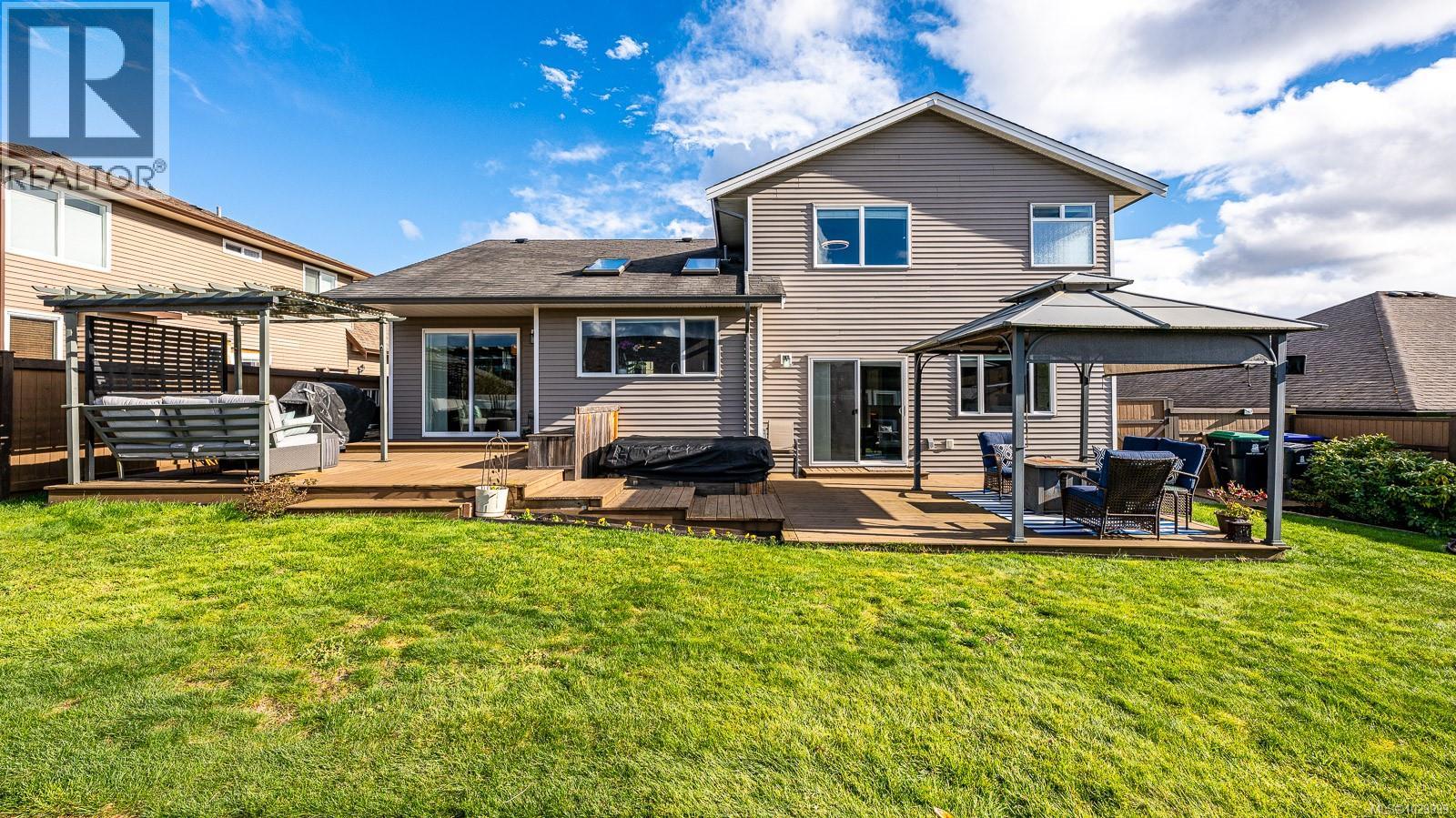 560 Spitfire Dr, Comox, British Columbia  V9M 0A6 - Photo 27 - 1029999