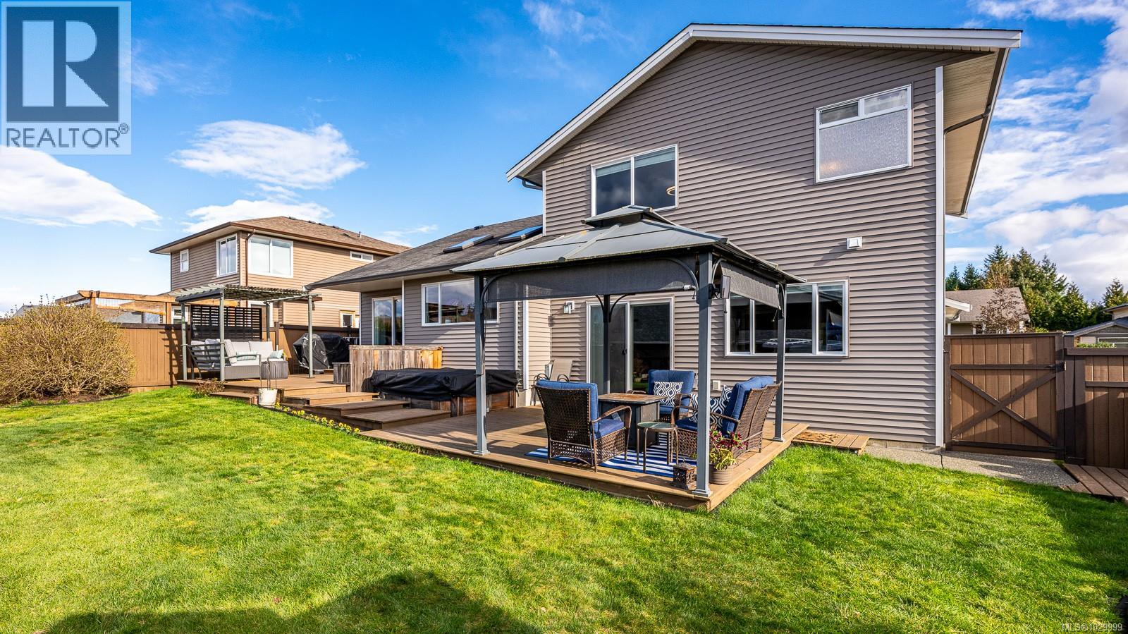 560 Spitfire Dr, Comox, British Columbia  V9M 0A6 - Photo 30 - 1029999