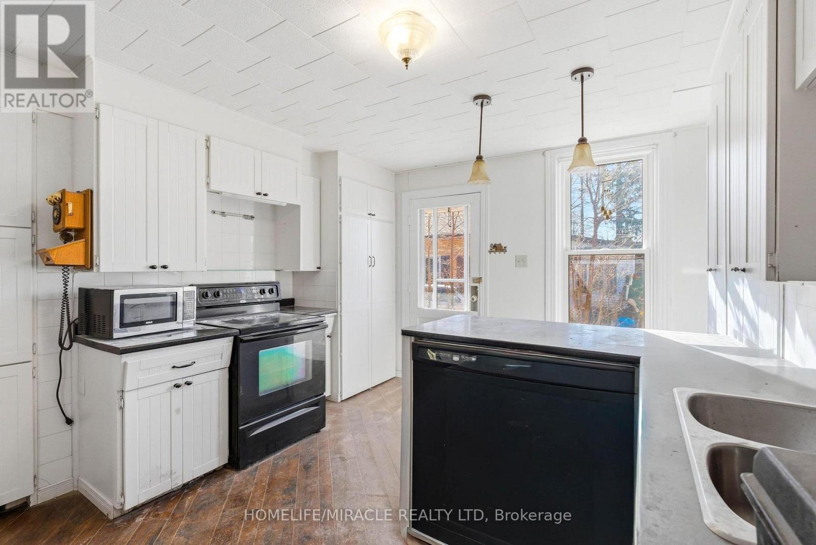 114 Frances Street, Ingersoll, Ontario  N5C 2H3 - Photo 16 - X12906754