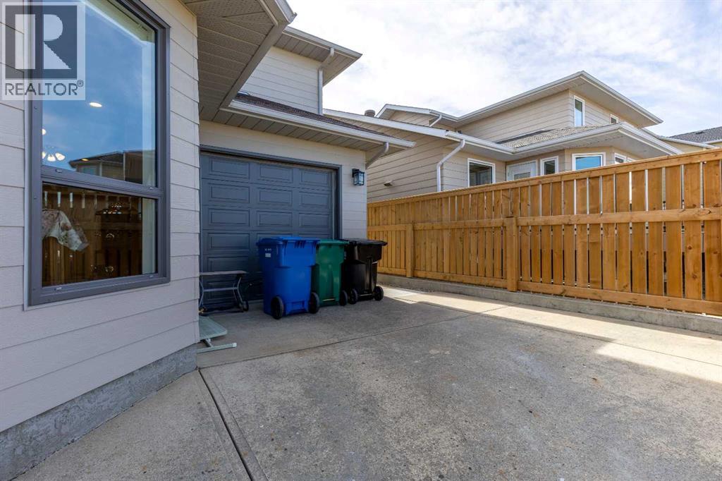 229 Coachwood Point W, Lethbridge, Alberta  T1K 6A7 - Photo 44 - A2295596