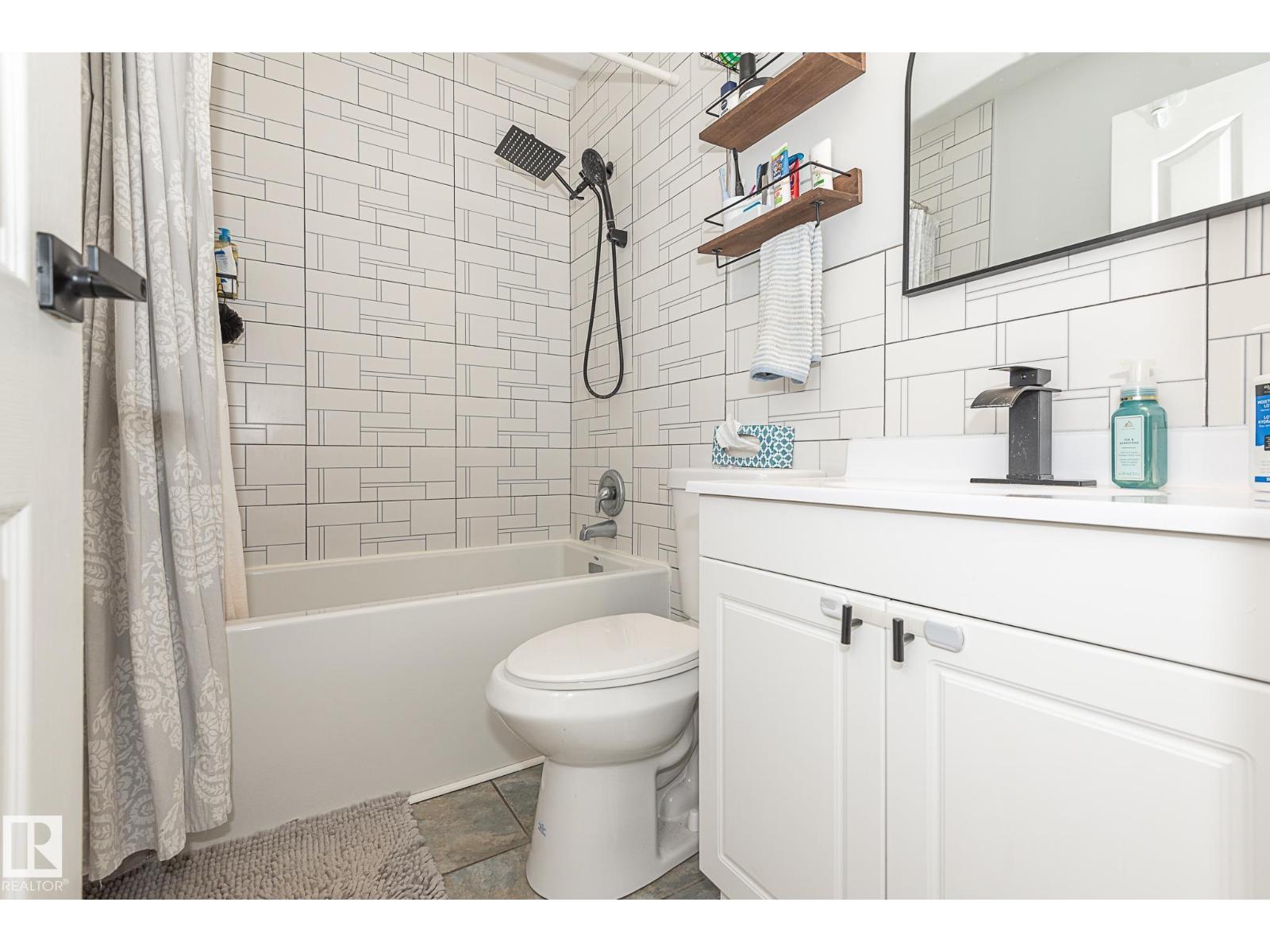 8326 157 Av Nw, Edmonton, Alberta  T5Z 2P7 - Photo 15 - E4479551