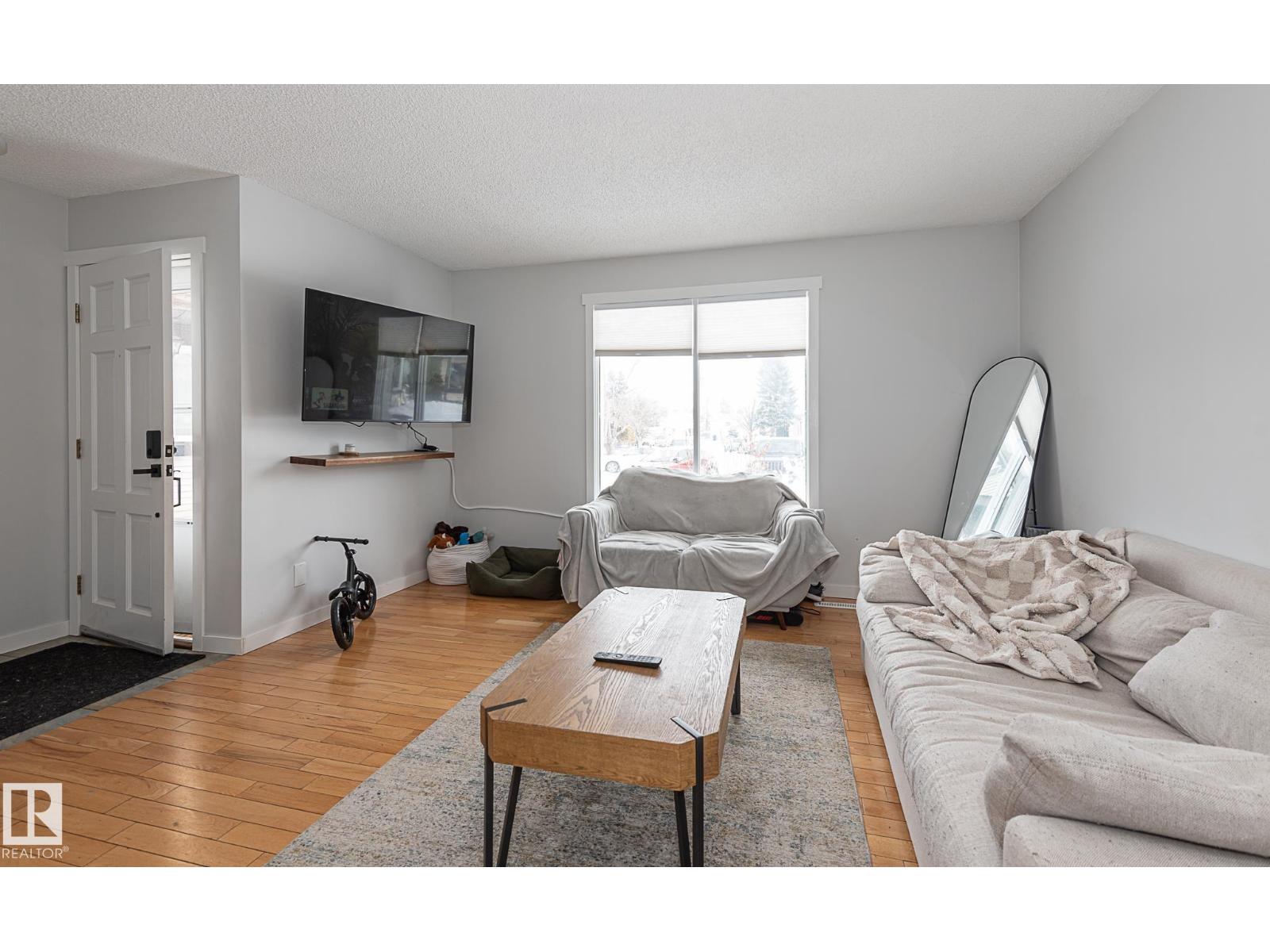8326 157 Av Nw, Edmonton, Alberta  T5Z 2P7 - Photo 6 - E4479551