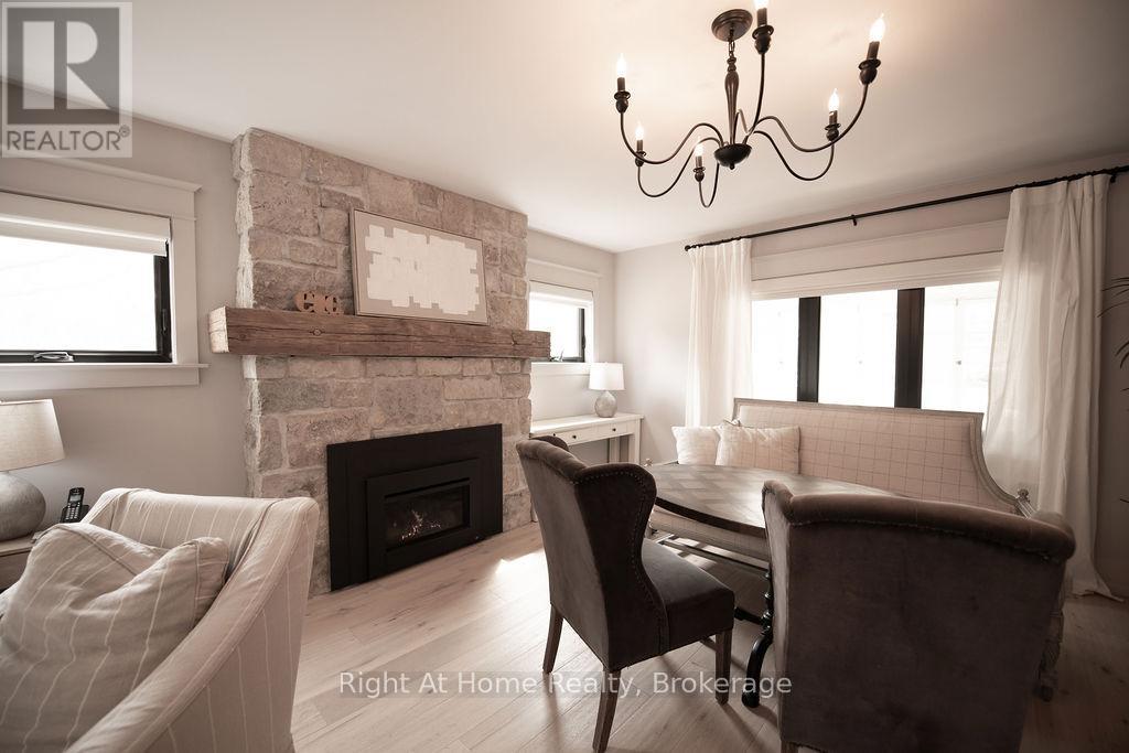 139 Allan Street, Oakville, Ontario  L6J 3N6 - Photo 10 - W12932152