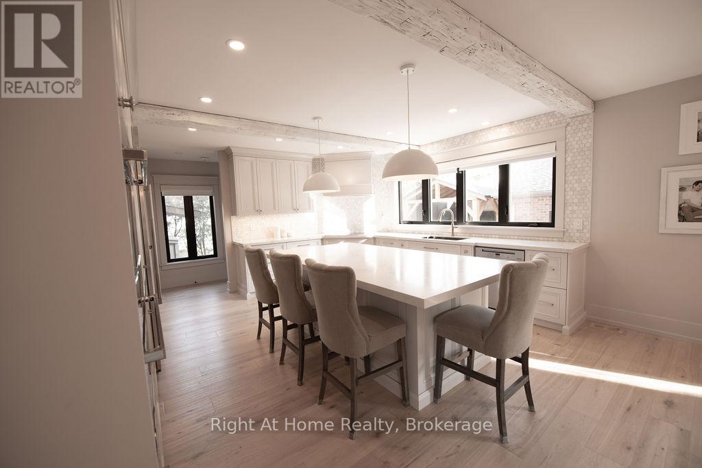 139 Allan Street, Oakville, Ontario  L6J 3N6 - Photo 25 - W12932152