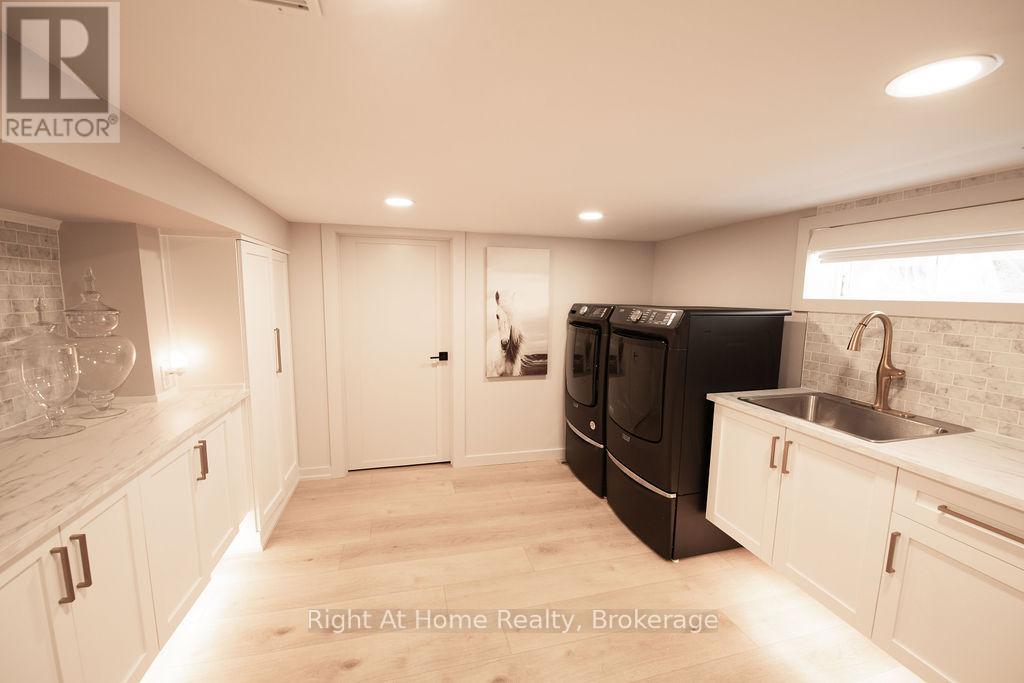 139 Allan Street, Oakville, Ontario  L6J 3N6 - Photo 35 - W12932152