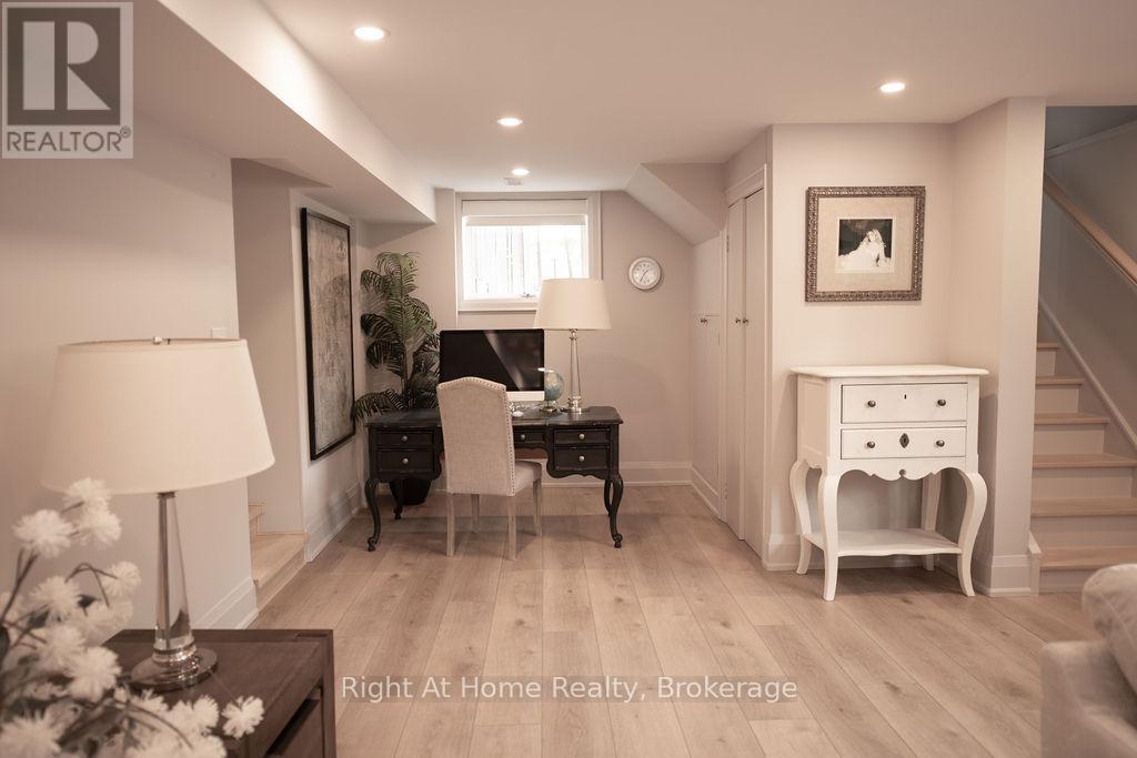 139 Allan Street, Oakville, Ontario  L6J 3N6 - Photo 37 - W12932152