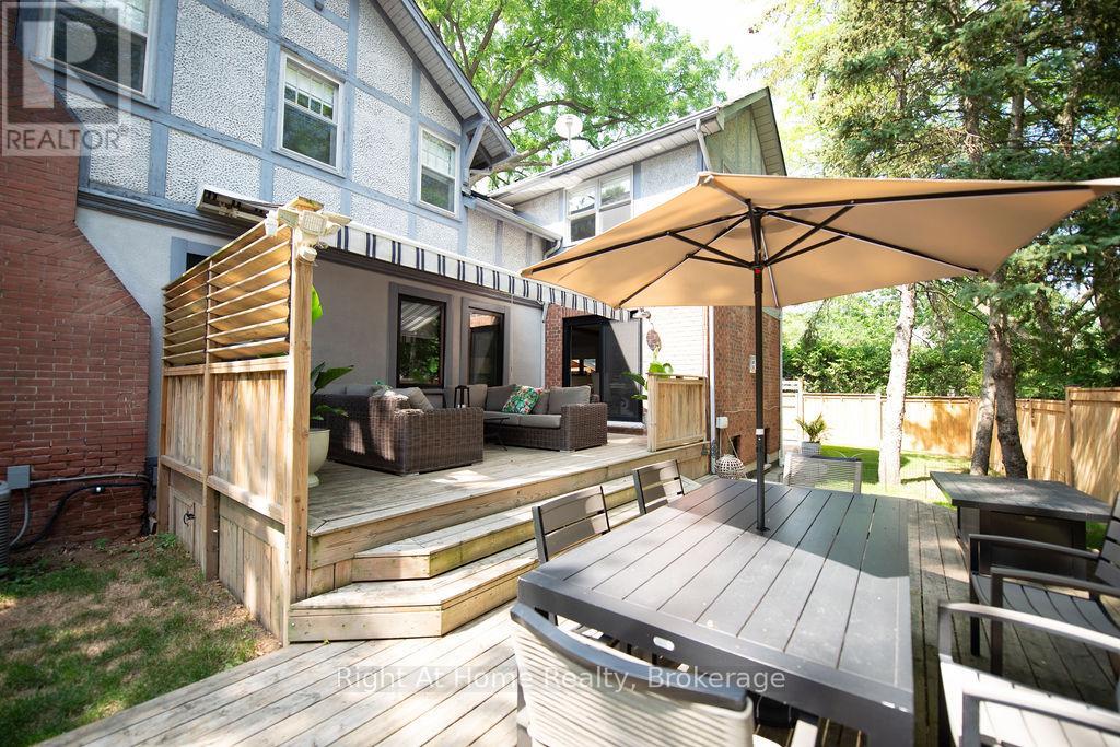 139 Allan Street, Oakville, Ontario  L6J 3N6 - Photo 39 - W12932152