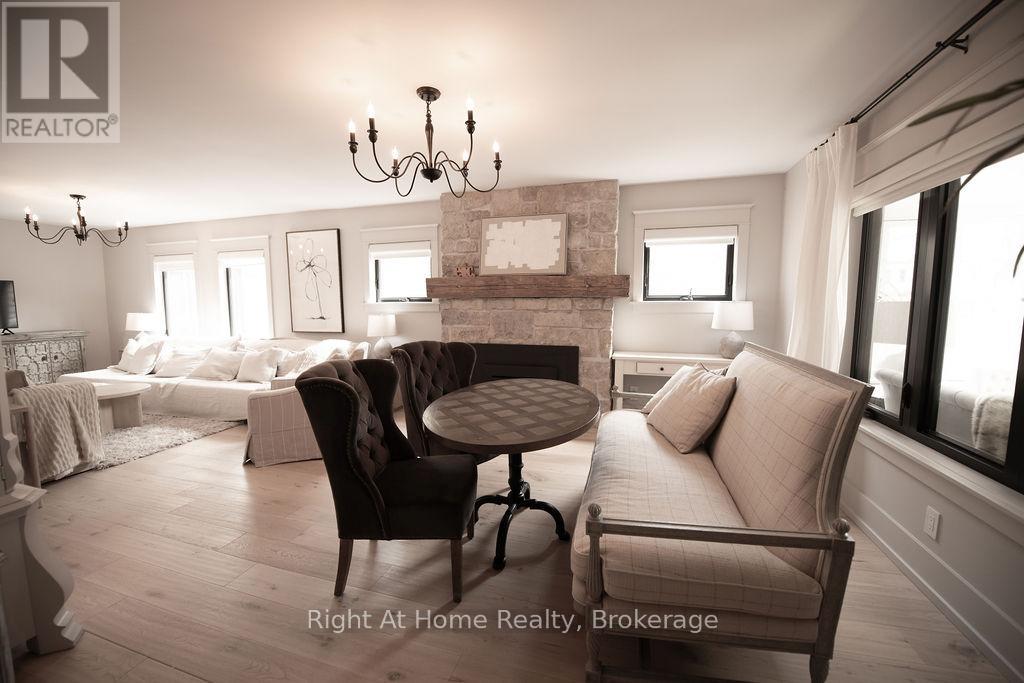 139 Allan Street, Oakville, Ontario  L6J 3N6 - Photo 9 - W12932152