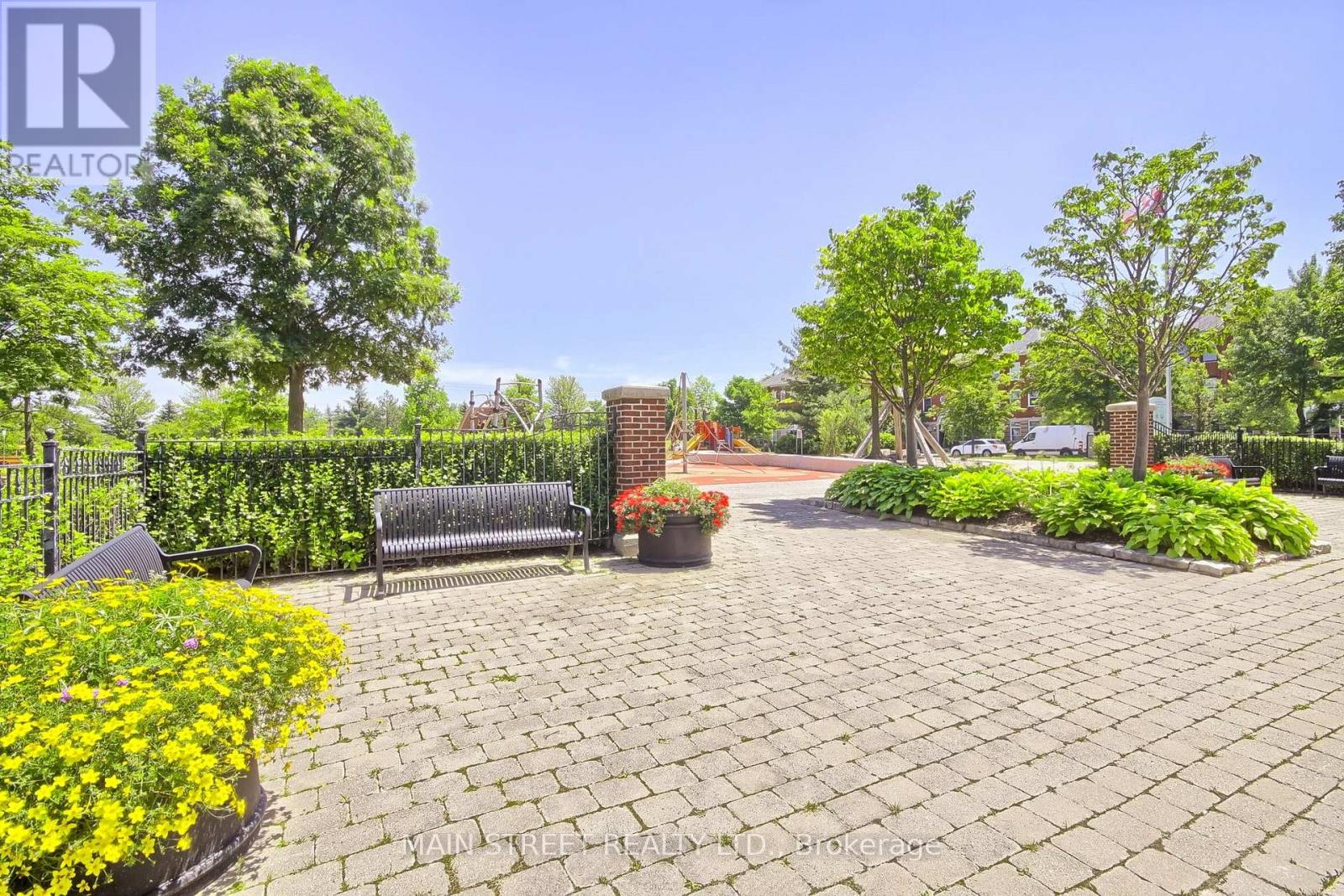 619 - 111 Civic Square Gate, Aurora, Ontario  L4G 0S6 - Photo 42 - N12665370