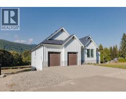 1203 CASTLE ROAD, Gibsons, British Columbia