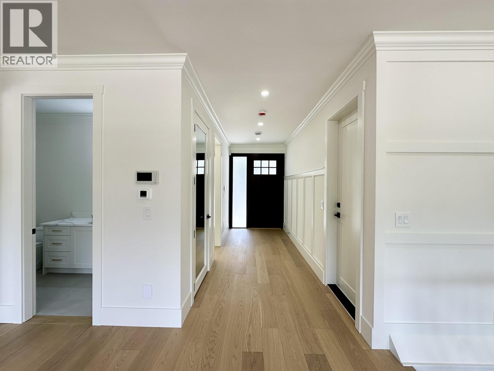 1203 Castle Road, Gibsons, British Columbia V0N 1V5 - Photo 6 - R3047101