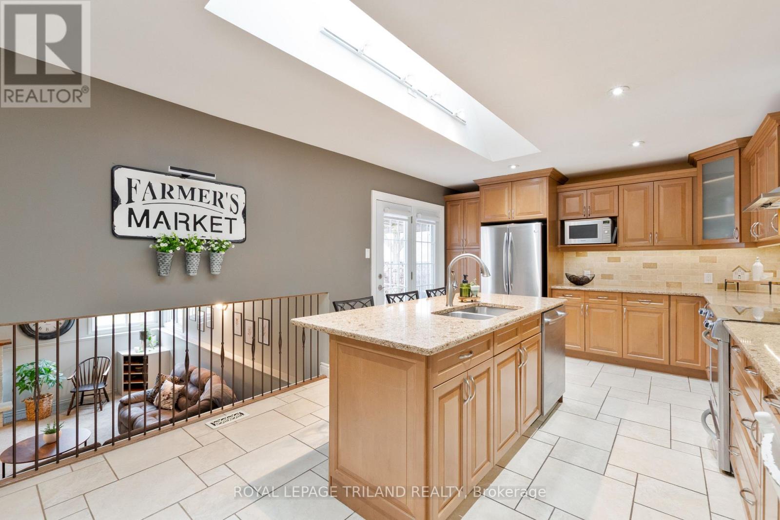 379 Sherwood Avenue, Central Elgin (Belmont), Ontario  N0L 1B0 - Photo 10 - X12932196