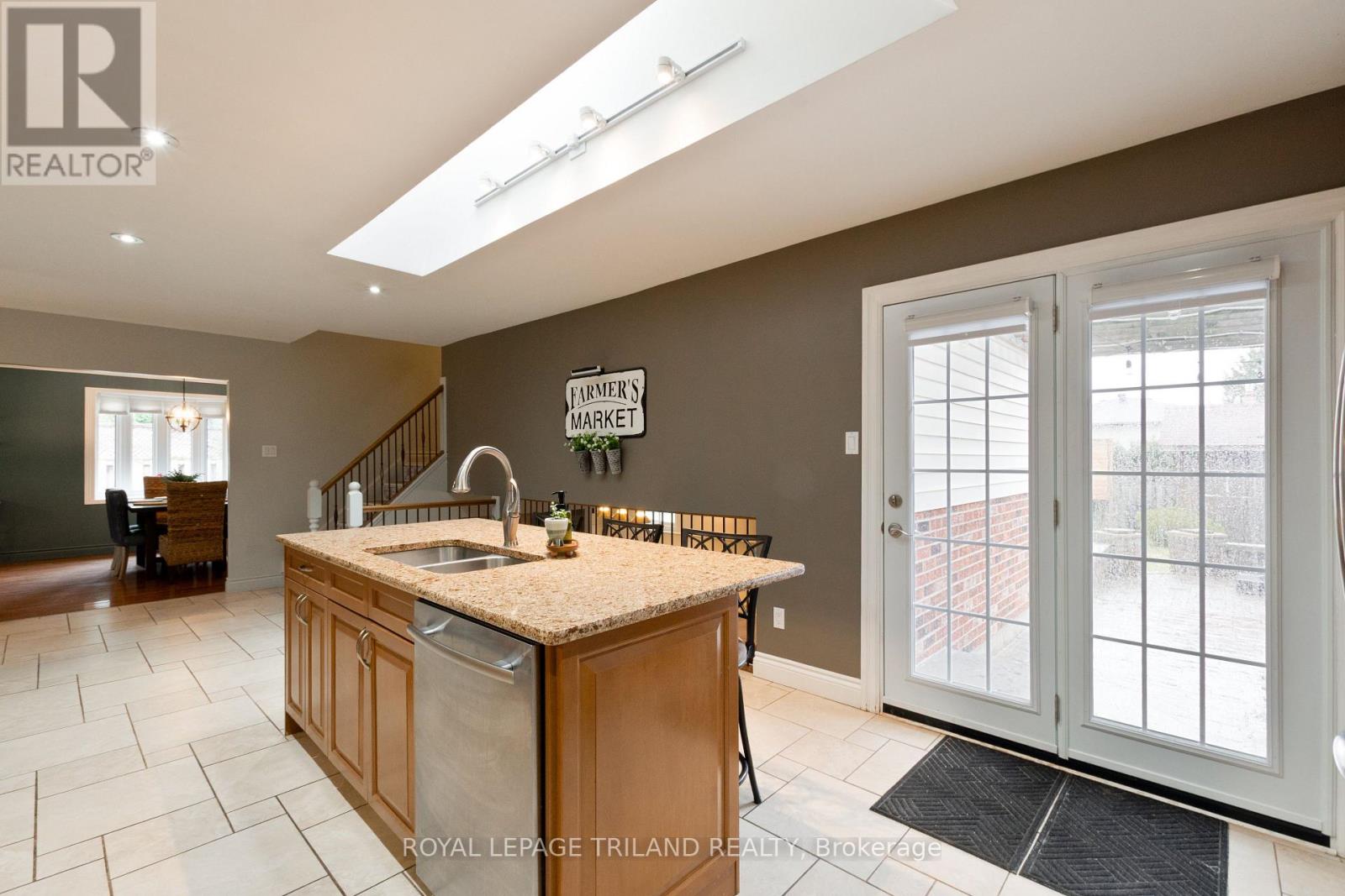 379 Sherwood Avenue, Central Elgin (Belmont), Ontario  N0L 1B0 - Photo 12 - X12932196