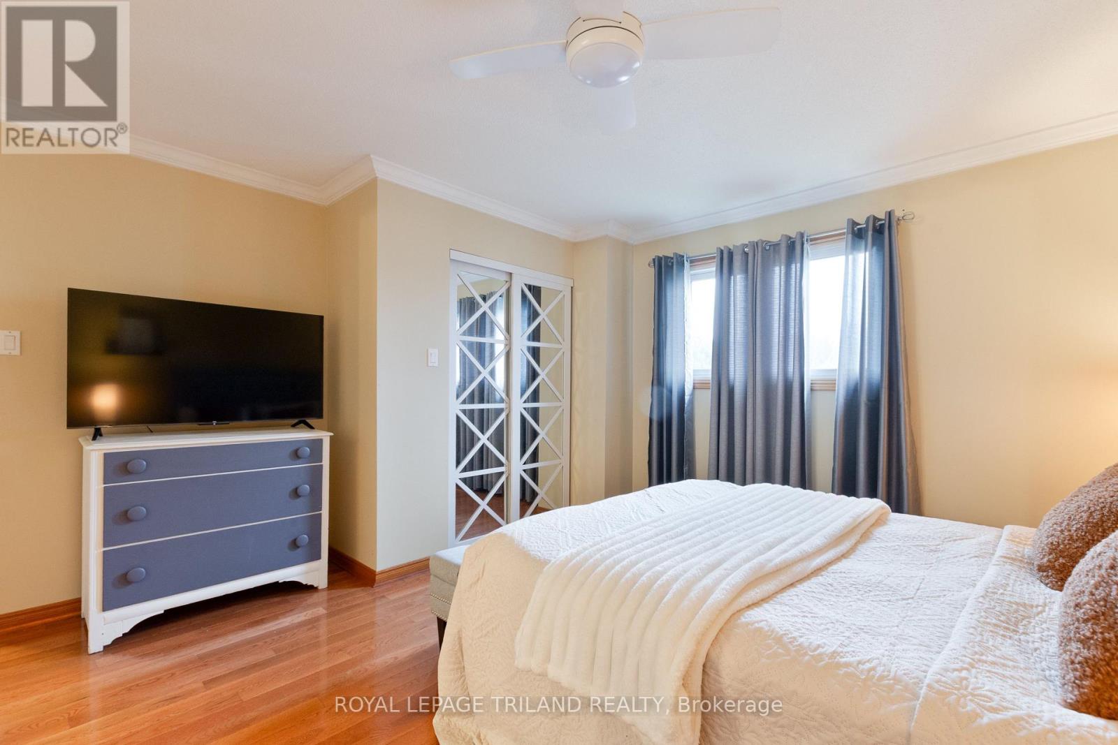 379 Sherwood Avenue, Central Elgin (Belmont), Ontario  N0L 1B0 - Photo 15 - X12932196